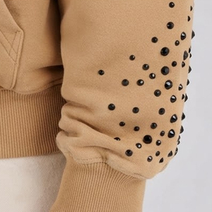 Sweat-shirts brodés avec strass, fabrication directe d'usine, écologiques, coupe confortable, pour hommes, en grande quantité. - Product Image 6
