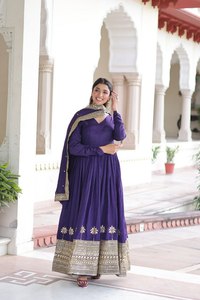 Ensemble robe/robe longue et dupatta en soie Georgette, design tendance glamour, richement orné de sequins, pour femme, tenue de soirée - Product Image 3