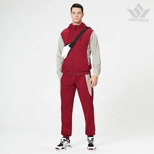 Conjunto Deportivo SPARKWELL para Hombre, Color Negro y Gris, con Capucha, Chaqueta con Cierre Completo y Pantalones Jogger, Corte Regular, Bolsillos Laterales - Product Image 5