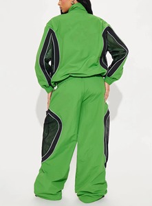 Conjunto Deportivo de Invierno para Mujer, de Alta Calidad, con Detalles de Malla, Bordado de Encaje, Hombros Caídos, Talla Grande, con Logotipo Personalizado Serigrafiado - Product Image 4