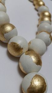 Décoration murale suspendue moderne en perles de bois et pompons, artisanale, pour le Diwali, pour le salon et la chambre à coucher - Product Image 2