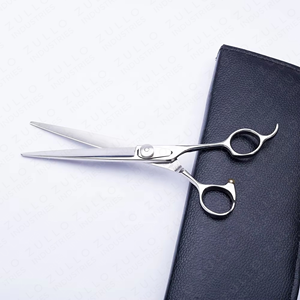 Tijeras de Peluquería de Acero Inoxidable de Alta Calidad con Acabado de Titanio, Tijeras de Barbero Afiladas para Uso Profesional en Salón - Product Image 6
