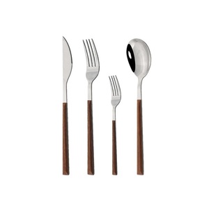 Ensemble de couverts vintage en or, 4 pièces, acier inoxydable poli miroir, couteau, fourchette, cuillère, design et style moderne minimaliste - Product Image 3