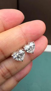 ต่างหูเพชรทรงหัวใจ 1 กะรัต เพชรเพาะเลี้ยงในห้องปฏิบัติการ ทอง 14K แบบเดี่ยว รับรองโดย IGI เครื่องประดับงานแต่งงานสุดหรู เป็นของขวัญ - Product Image 6