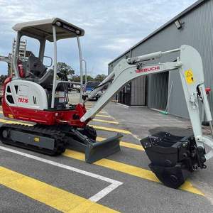 Achetez une mini-excavatrice sur chenilles Takeuchi TB320 3,5T avec moteur Koop, forte puissance de creusement, en stock maintenant, prix de gros, livraison rapide - Product Image 1