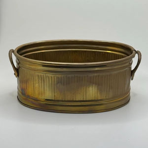 กระถางต้นไม้โลหะดีไซน์หรูหราสำหรับตกแต่งห้องนั่งเล่น เพิ่มความสวยงามให้กับต้นไม้ในร่มด้วยดีไซน์ทันสมัยและพื้นผิวโลหะมีสไตล์ - Product Image 1