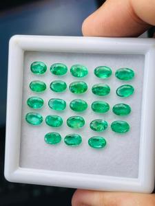 Lot de pierres précieuses d'émeraude naturelle de Zambie, taille ovale, qualité AAA, lueur et couleur magnifiques, coupe et polissage parfaits pour la création de bijoux. - Product Image 1