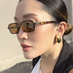 European American Women's Ins Street Style <b>Photo</b> Styling Sunglasses <b>Small</b> <b>Frame</b> Square Sunglasses Black Internet Celebrities - Product Image 2