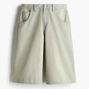 กางเกงยีนส์ขาสั้นผู้ชายสไตล์วินเทจ สำหรับฤดูร้อน ทรงลำลอง เอวกลาง ระบายอากาศได้ดี แห้งเร็ว ผ้าฝ้าย 100% ขอบดิบ ตกแต่งซิปและคริสตัล - Product Image 6