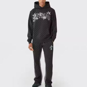 Ensemble de survêtement pour homme avec sweat-shirt à capuche imprimé graphique et pantalon de jogging noir orné de strass, streetwear de luxe en deux pièces - Product Image 1
