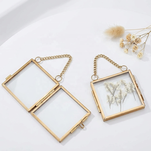 Cadres photo miniatures tendance en laiton avec double verre pour fleurs pressées et Instax - Product Image 1