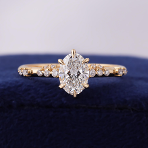 Anillo de Compromiso de Diamante Cultivado en Laboratorio con Corte Ovalado en Oro Amarillo, Estilo Clásico de Lujo para Mujer, 14K, Certificado IGI - Product Image 6