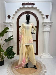 Conjunto de traje Patiala bordado en crema de diseñador para mujer, ropa de fiesta, salwar kameez punjabi con dupatta, vestido étnico festivo para boda - Product Image 1