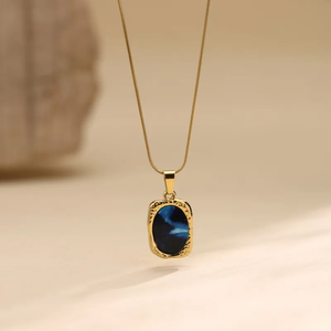 Collier pendentif coquillage pour femme en acier inoxydable 304 plaqué or véritable 18 carats avec finition électrolytique et chaîne serpent - Product Image 4