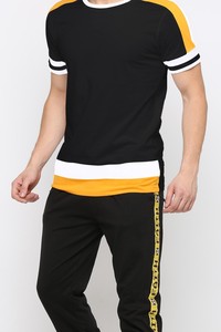 T-shirt à capuche unisexe noir et jaune en molleton tricoté 100 % coton, anti-plis, à manches régulières et respirant - Product Image 2