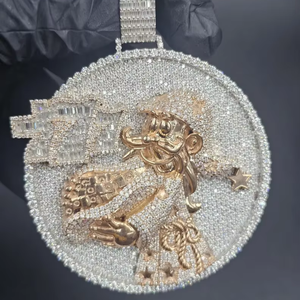 Pendentif Cowboy Cartoon de Luxe en Moissanite, Médaillon Rond, Collier Iced Out, Breloque Micro Pavé Baguette, Bijoux Hip Hop - Product Image 1