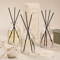 AIKUN Pengiriman Tiga hingga Tujuh Hari Pabrik Kemasan Kustom Premium Ramah Lingkungan Reed Diffuser untuk Hadiah Musiman Grosir