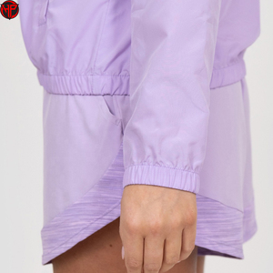 Conjunto deportivo de 2 piezas para mujer, chaqueta con capucha y cremallera y pantalones cortos, conjunto ligero para atletismo. - Product Image 4