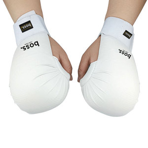 Mitaines de karaté pour la pratique sportive avec rembourrage profilé, intérieur doux pour les mains, paume et poignets renforcés. - Product Image 5