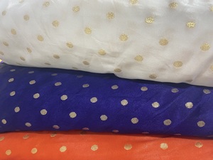 Tissu brocart léger 100% nylon avec motif à pois métalliques |   Tissu jacquard tendance de 44 pouces pour vêtements et tenues ethniques - Product Image 3