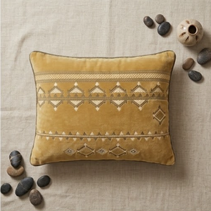 Cojín Decorativo Bordado con Patrón Geométrico en Amarillo Terracota y Crema para Sillón y Sofá de Sala de Estar, 44x44CM - Product Image 1