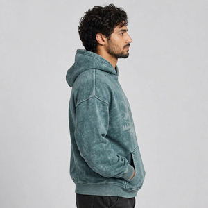 Sweat à capuche robuste pour homme, effet délavé, avec décoloration inspirée des minéraux, construction confortable et forme facile pour tenues urbaines - Product Image 2