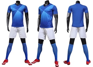 Ensemble d'uniformes de football personnalisables de haute qualité, respirants et légers pour adultes unisexes - Product Image 3