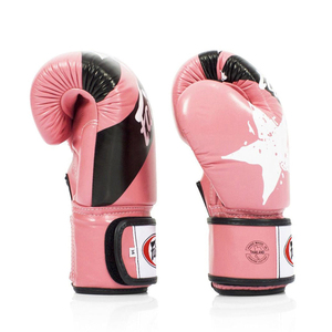 ถุงมือชกมวย Fairtex สีชมพู-ดำ คุณภาพสูง สำหรับฝึกซ้อมและแข่งขัน มวยไทย คิกบ็อกซิ่ง ผลิตจากหนังแท้ - Product Image 2