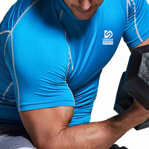 T-shirts de compression pour hommes sur mesure, respirants, à bas prix, disponibles en différentes couleurs et tailles - Product Image 5