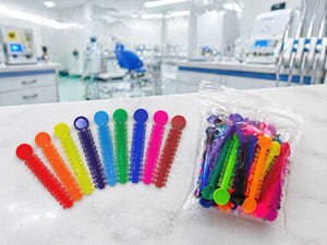 Ligatures orthodontiques élastiques pour appareils dentaires, anneaux en O, sans latex, colorées, de qualité médicale, certifiées CE Classe I, manuelles, Telangana - Product Image 2