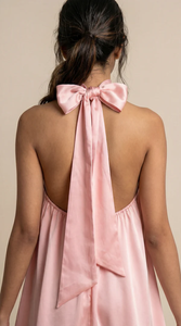 Robe Courte Premium Rose Pâle à Col Halter pour Femme en Satin, Idéale pour l'Été, Tissu Léger, Vente en Gros - Product Image 5