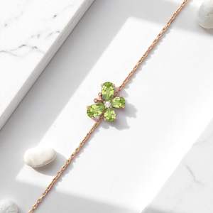 สร้อยข้อมือผีเสื้อเพอริดอท รูปทรงลูกแพร์ เพอริดอทแท้ที่ได้รับการรับรอง ประดับเพชรธรรมชาติ - Product Image 3