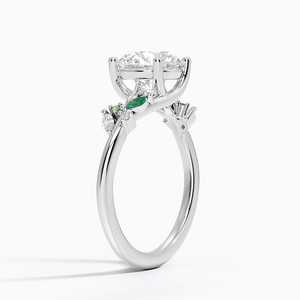 Anillo de Compromiso Arden Vintage con Tres Piedras, Corte Brillante, Moissanita, Detalles de Perla de Agua Dulce, Engaste de Plata, Certificado GRA - Product Image 6