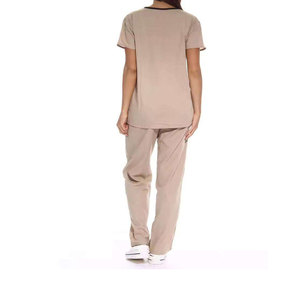Uniformes Médicos Modernos de Tela Flexible y Ajuste Cómodo para Turnos Intensos, Rendimiento Duradero, Uniforme de Hospital - Product Image 3