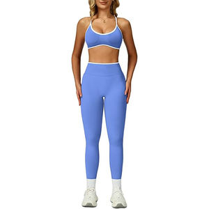 Ensemble de yoga pour femme avec soutien-gorge de sport rembourré sans couture à bretelles et leggings taille haute froncés en nylon et élasthanne antibactériens pour la gym - Product Image 1