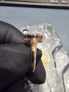 Anillo de Cóctel de Oro Rosa de 9k con Diamante de Corte Ovalado en Engaste de Puntas, Certificado IGI, Joyería de Lujo Unisex para Compromiso - Product Image 2