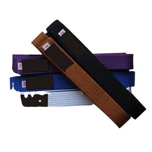 Ceinture articulée avec broderies personnalisées pour homme, accessoire d'arts martiaux et karaté, disponible dans toutes les tailles, plusieurs couleurs, livraison gratuite - Product Image 1