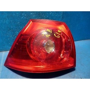 Feu arrière gauche d'occasion pour Golf 1K6945095AC - Product Image 1
