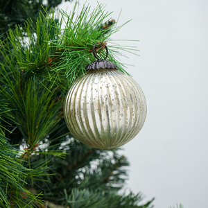 Adorno Navideño de Cristal Plateado con Diseño de Mercury, Estilo Vintage, Acabado Antiguo, para Colgar en el Árbol - Product Image 2