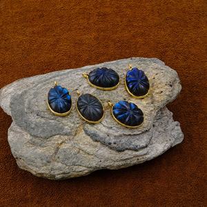 Colgante de labradorita a la moda hecho a mano chapado en oro forma ovalada flor tallada encanto ajuste incrustaciones para la fabricación de joyas de moda - Product Image 5