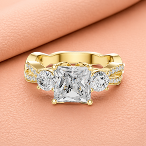 Anillo de compromiso de lujo con diamante talla princesa en oro amarillo, anillo nupcial con pavé, joyería de boda llamativa, regalo para mujer - Product Image 1