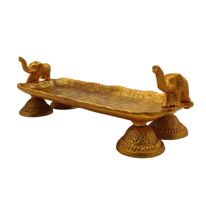 Bandeja de Servir Portátil con Diseño de Elefante de Latón, Cuatro Patas, Plato Decorativo Tradicional Indio, Acabado Pulido, Multifuncional - Product Image 4