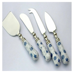 Nouvel arrivage : Ensemble de couverts en acier inoxydable au design attrayant, avec outil à fromage à manche doré - Product Image 2