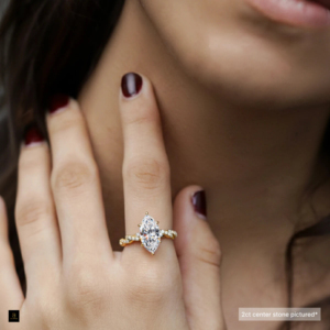 Anillo de compromiso con diamante de corte marquesa cultivado en laboratorio, pavé retorcido, certificado IGI, de color D a F, 2.00 ct central, 0.25 ct laterales, 2.25 ct radiante. - Product Image 1