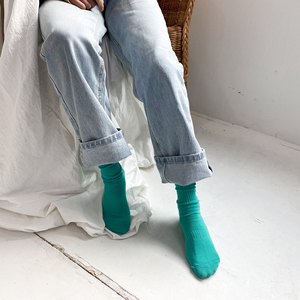 Chaussettes épaisses pour femmes, mode coréenne, couleur unie, haute élasticité, séchage rapide, en coton peigné doux et respirant - Product Image 3