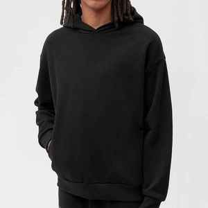 Sudadera con Capucha Negra para Hombre, Corte Regular, Tejido de Punto, Color Sólido, Estilo Casual para Otoño, con Bolsillos - Product Image 3