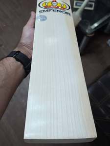 Bate de críquet ihsan sports classic series emperor edition English Willow con funda de bate gratuita, agarre extra y lámina protectora incluidos - Product Image 3
