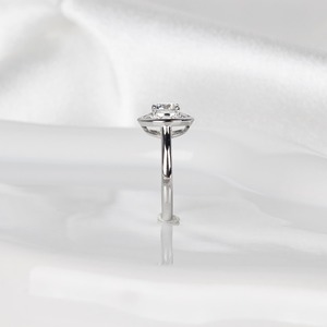 Elegante Anillo de Diamante Cultivado en Laboratorio con Certificado IGI de 1 Quilate, Color D, Claridad VVS1, Corte Redondo, Engaste en Bisel de Oro de 14K, Anillo de Compromiso y Boda - Product Image 5