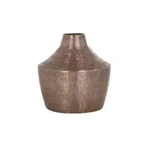 Jarrones Decorativos de Metal Premium para una Elegante Exhibición de Flores en Interiores - Product Image 6