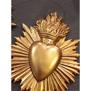 Ornement mural artisanal en métal Cœur Sacré Ex Voto, finition or antique, décoration religieuse vintage chrétienne pour la maison - Product Image 5